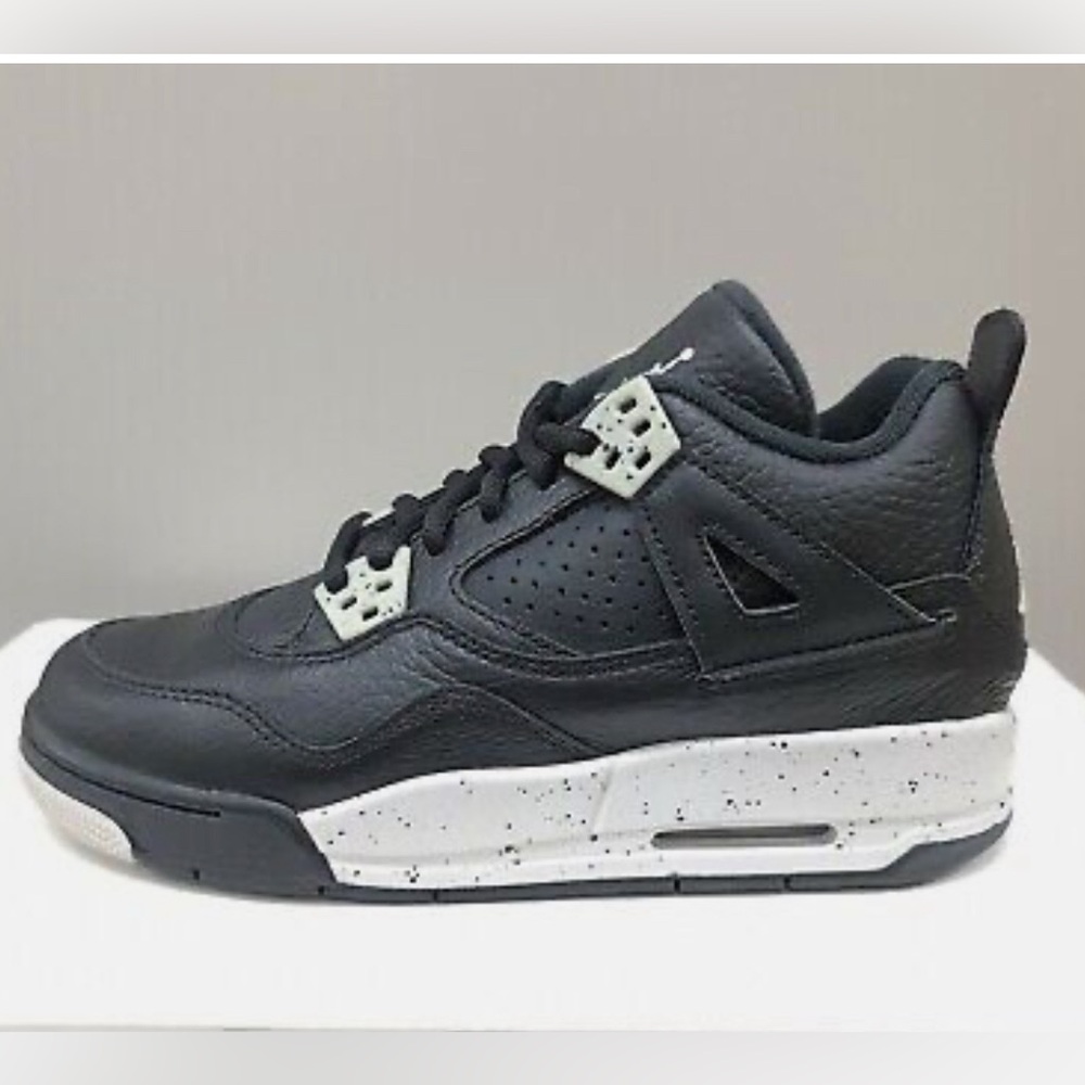 Air Jordan 4 Retro LS 'Oreo
